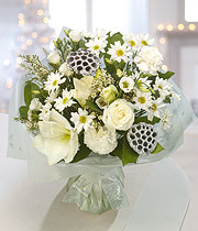 Winter Wonderland, bouquet of white roses and daisies